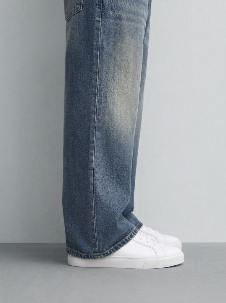 LEATHER SNEAKER